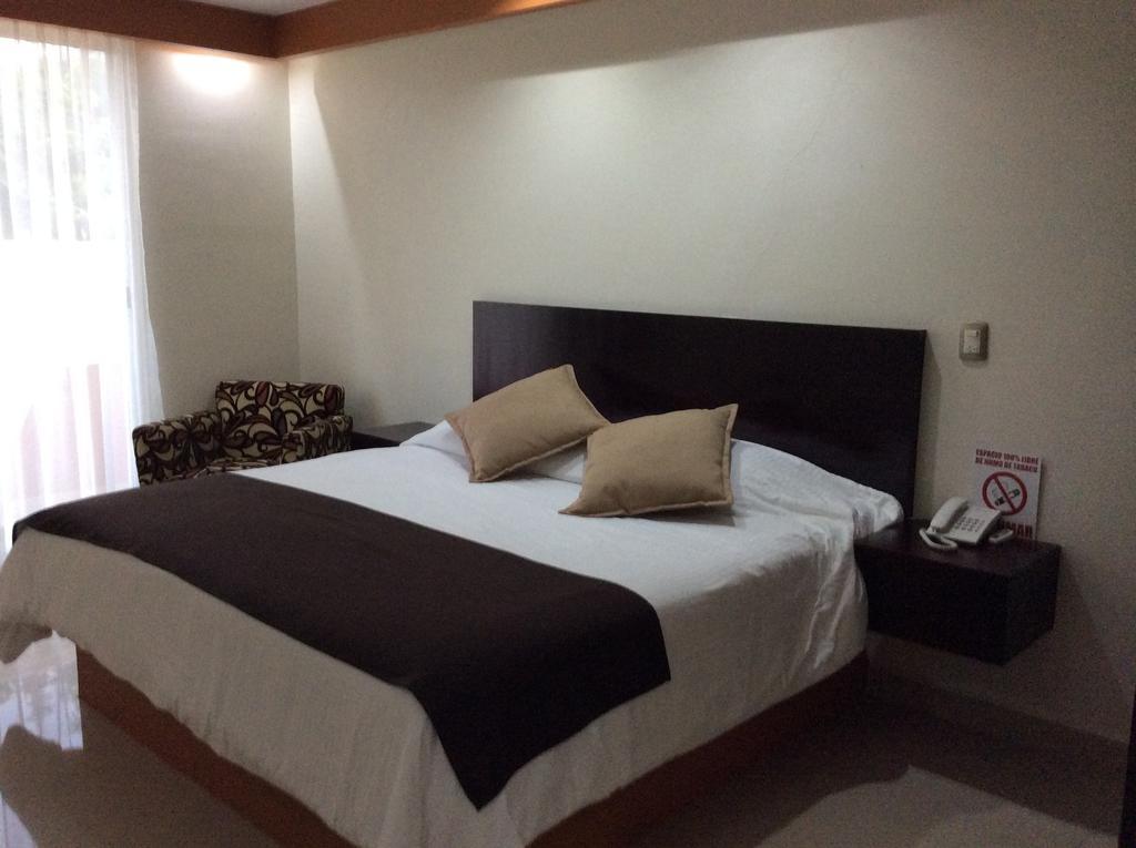 Hotel La Media Luna Inn Huejutla de Reyes Kamer foto