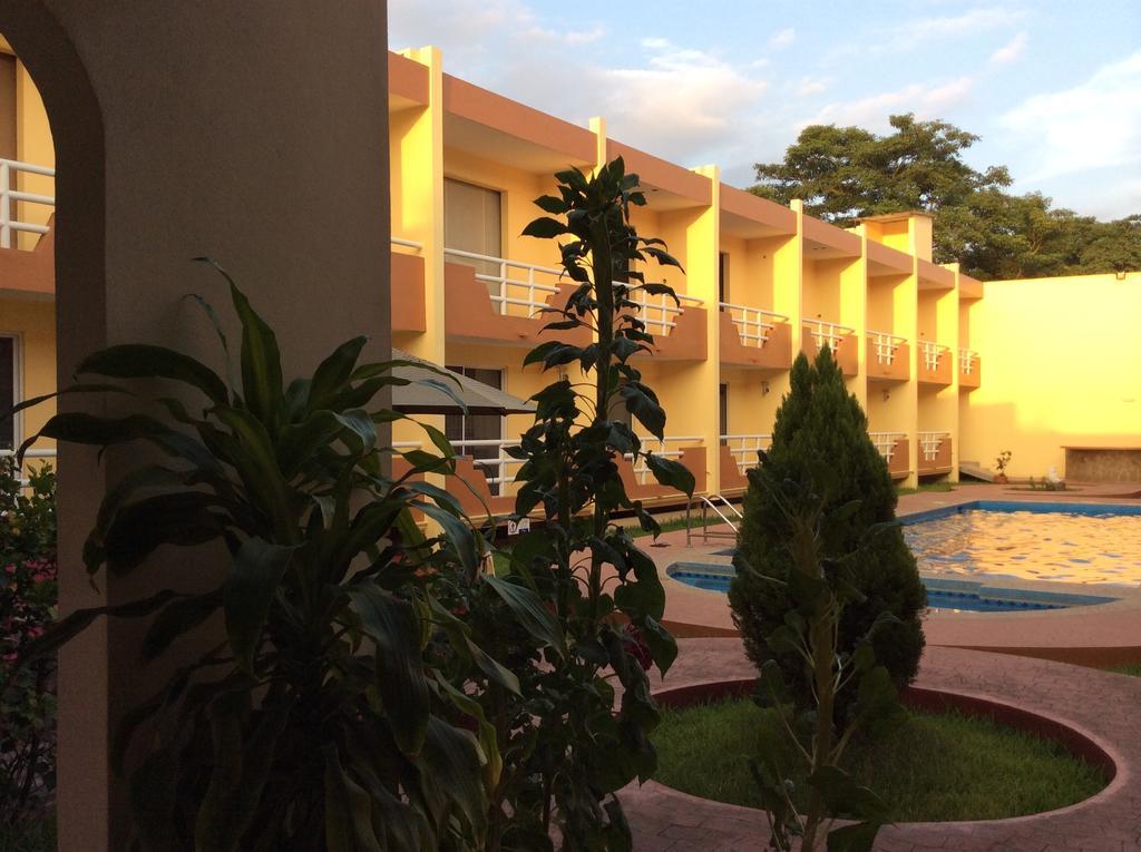 Hotel La Media Luna Inn Huejutla de Reyes Buitenkant foto